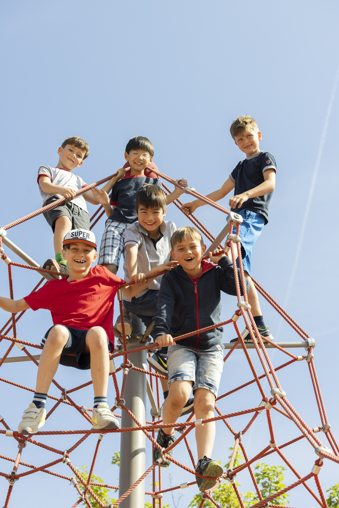Phorms Campus Frankfurt Taunus, Bilinguale Eingangsstufe und Grundschule, Gymnasium