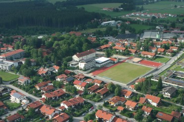 Priv. Volksschule (Grundschule) in Holzkirchen