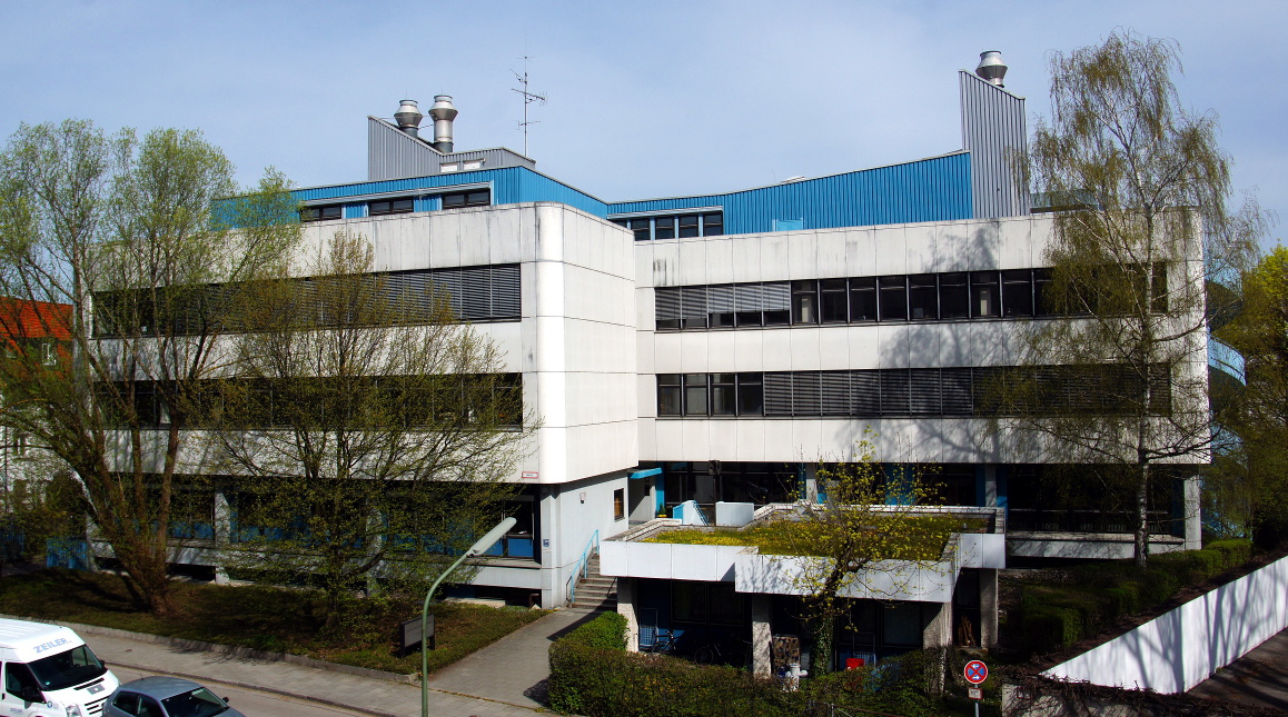 Fachschule für Chemietechniker, Chemieschule Dr. Erwin Elhardt